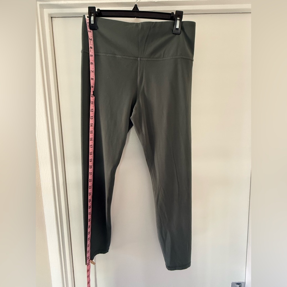 Athleta Women’s Large Green Leggings